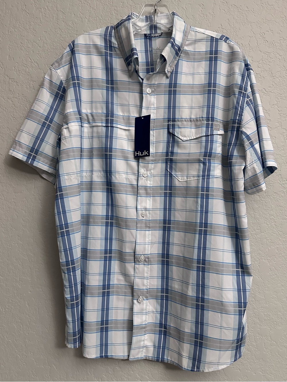 HUK Men's Latitude Tide Point S/S Fishing Button Down Shirt Size Medium